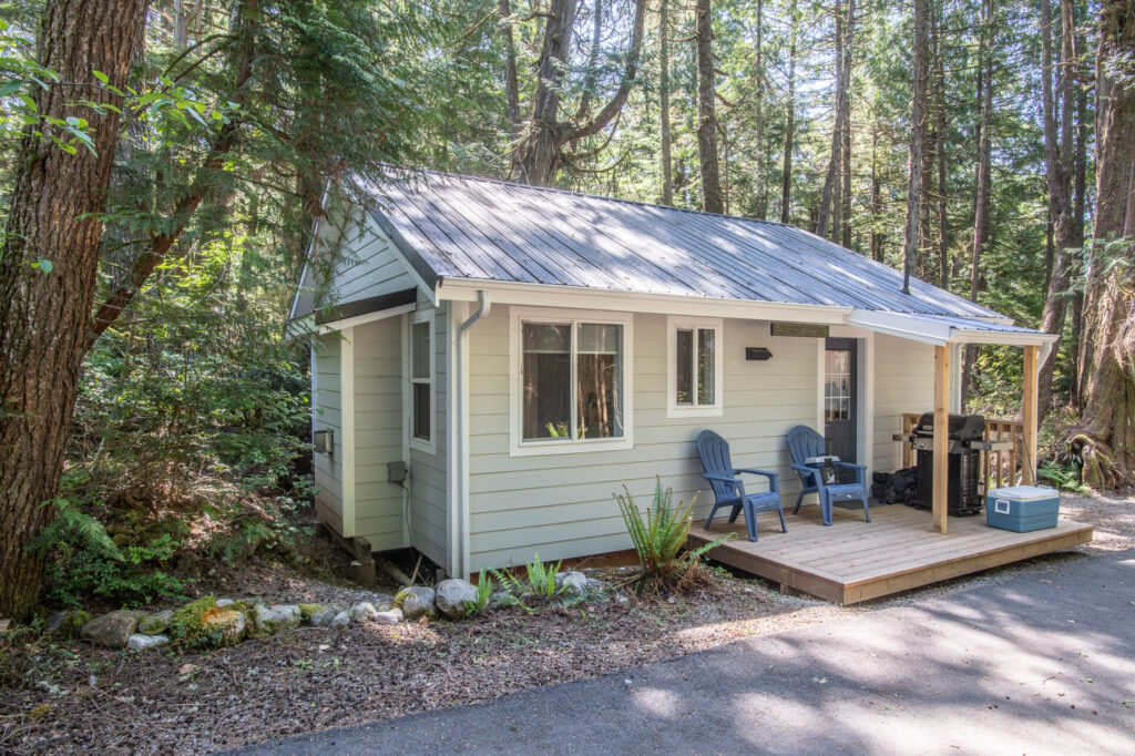 Surf’s Up At Surf’s Inn